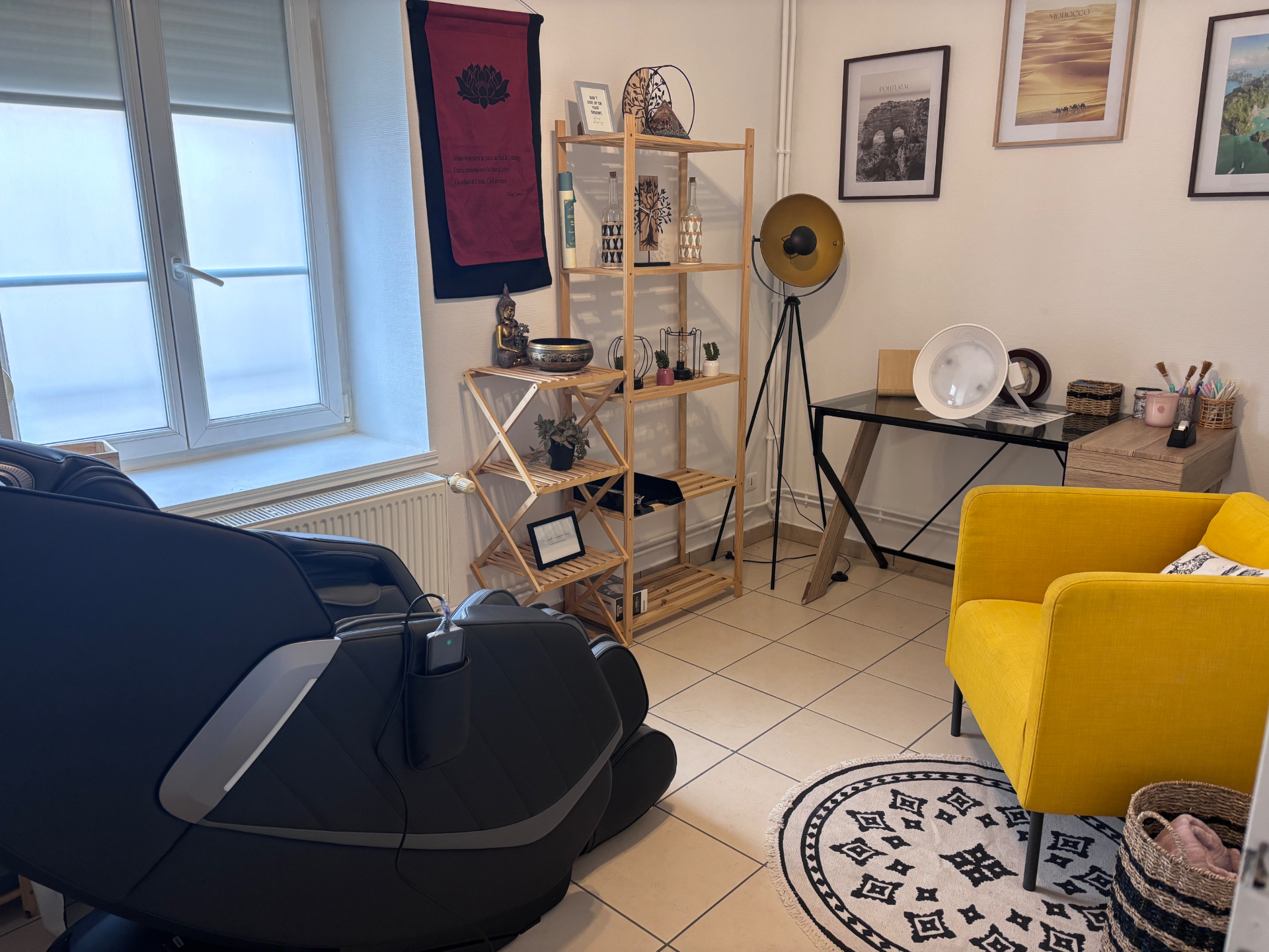 L'espace de séance : fauteuil zéro gravité, Dream Machine et coin détente